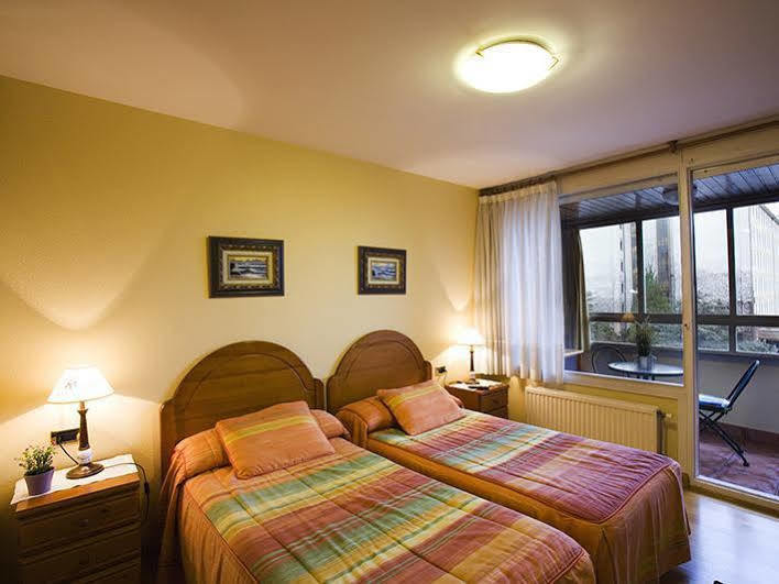 Pension Pasadena Pamplona Exterior foto